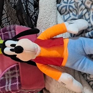 Disney goofy plush